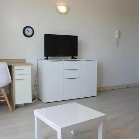 Avec Balcon Et Piscine Aux Minimes, - Fr-1-246-299 Διαμέρισμα Λα Ροσέλ