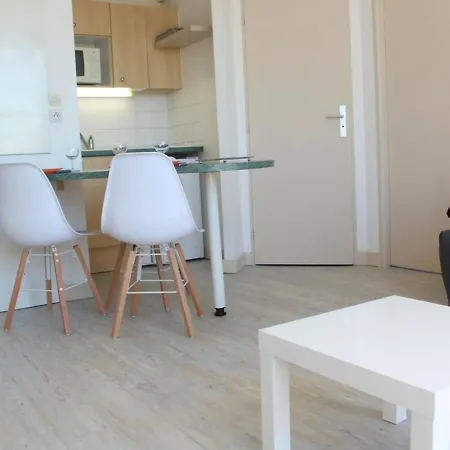 Avec Balcon Et Piscine Aux Minimes, - Fr-1-246-299 * Λα Ροσέλ
