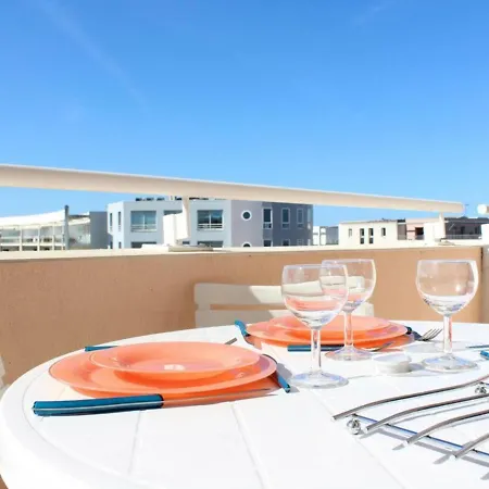 Avec Balcon Et Piscine Aux Minimes, - Fr-1-246-299 * Λα Ροσέλ